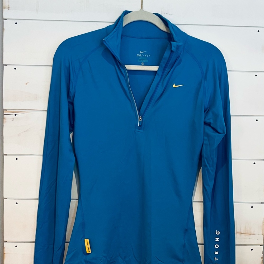 Nike dry-fit quarter zip. Size XS.